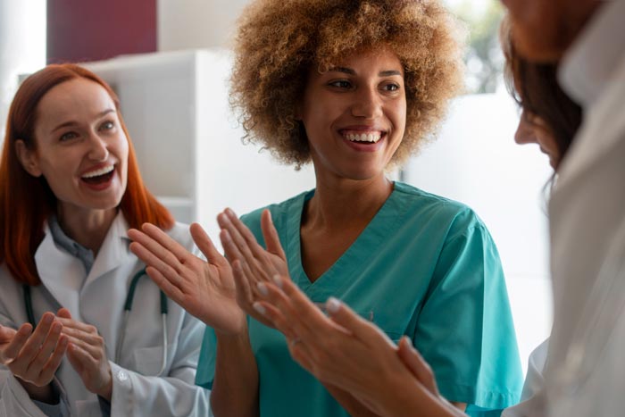 Clínica sanitaria en Móstoles especializada en odontología, podología y fisioterapia